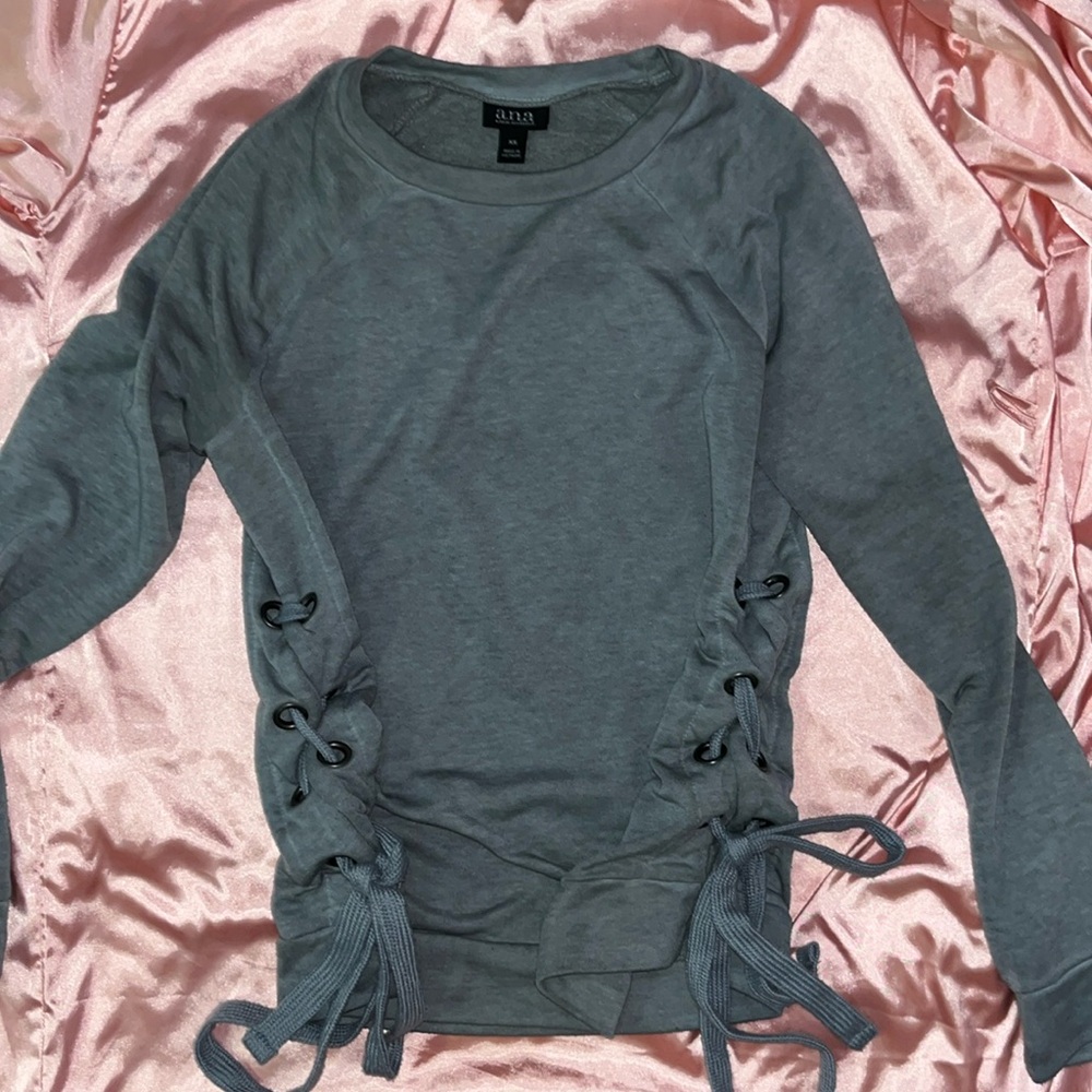 Gray tiedown side, long sleeve shirt
